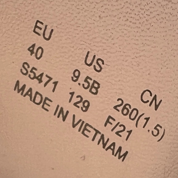 SW | ENTIRELY NEW 50% off - Stuart Weitzman 65mm ankle boots (thinner calves) - Picture 10 of 10